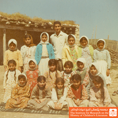 دانش آموزان دختر و معلم روستای ونیق ارسباران