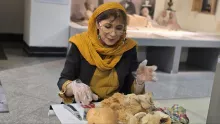 مرمت عروسک‌های موزه کودکی ایرانک