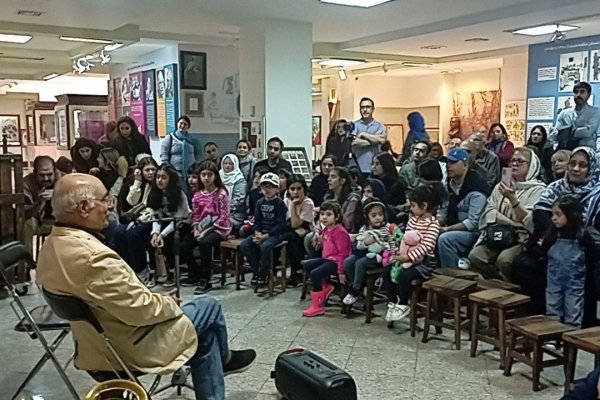 گالری بازدید آقای هوشنگ مرادی کرمانی از موزه کودکی ایرانک