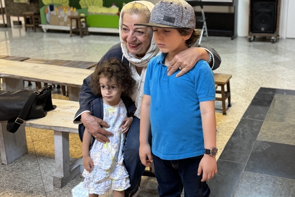 گالری بازدید خانم مرضیه برومند از موزه کودکی ایرانک